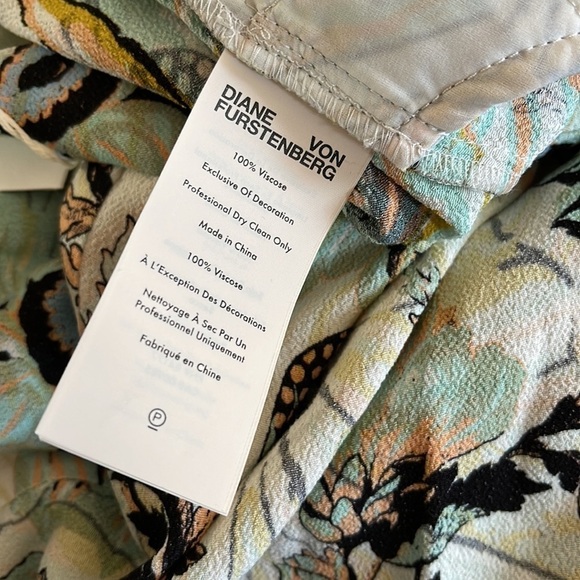 *NWT Diane Von Furstenberg Nathalie Astrantia Tulip Shell Crepe Shorts - Picture 8 of 9